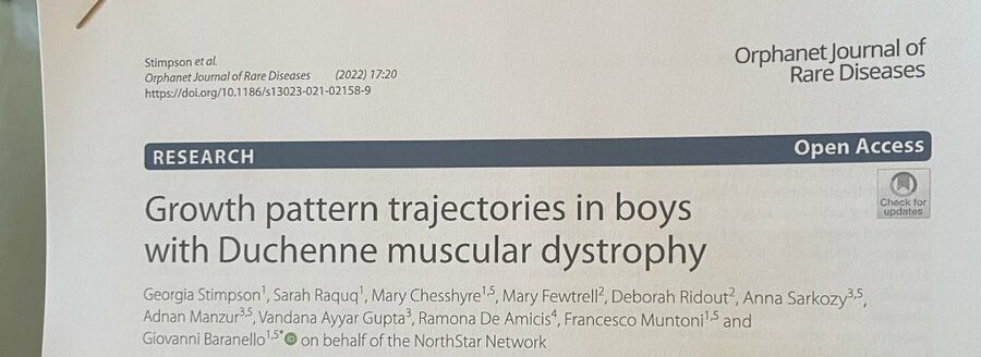 Growth pattern trajectories in boys with Duchenne muscular dystrophy